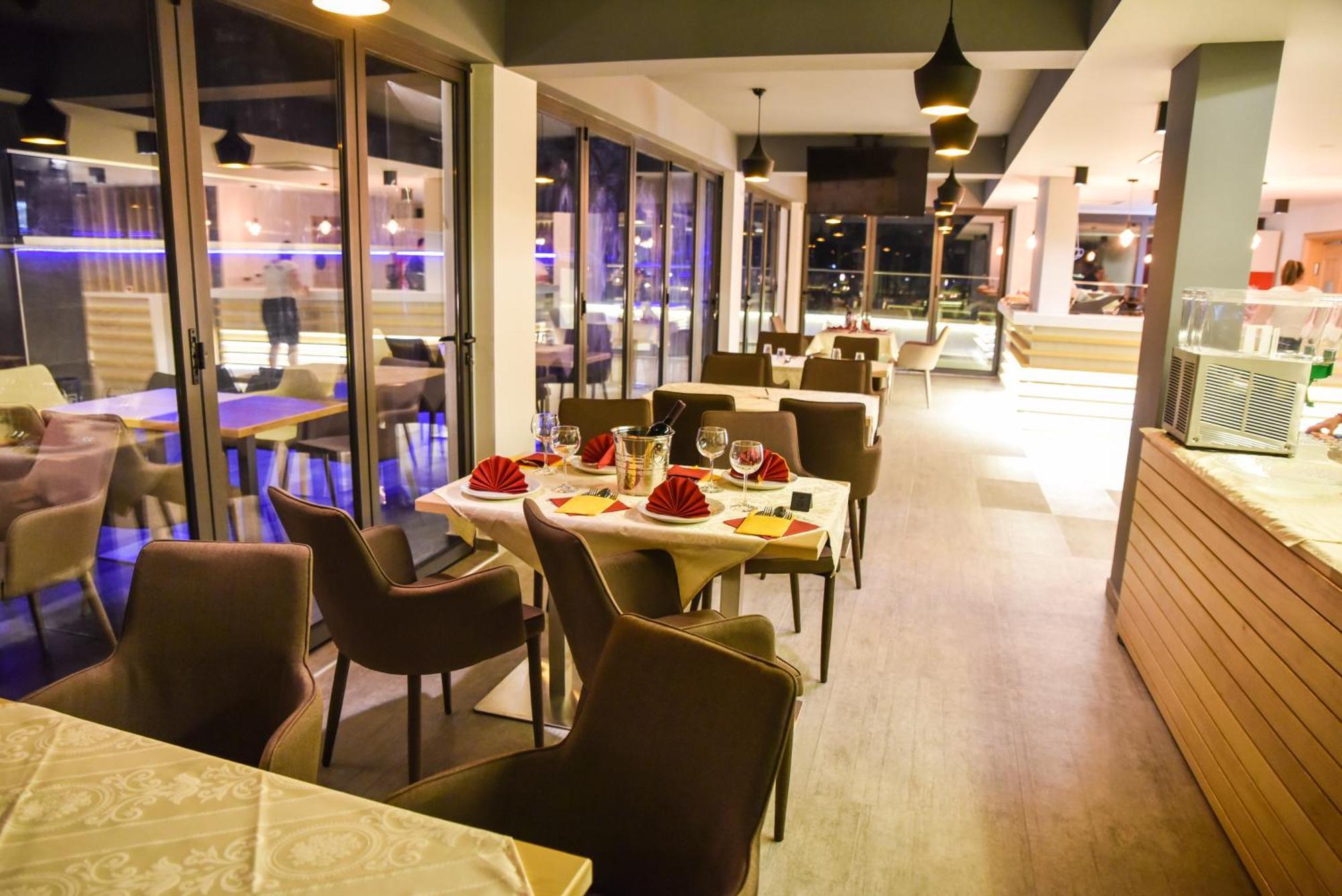 Hotel Evropa Ulcinj Eksteriør bilde