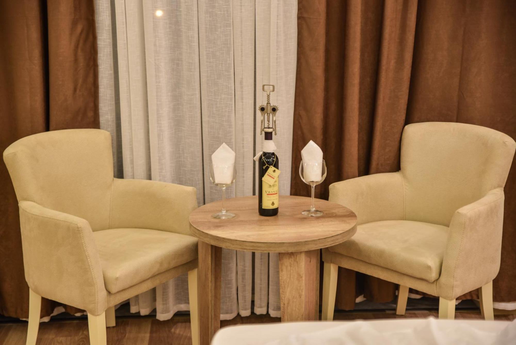 Hotel Evropa Ulcinj Eksteriør bilde
